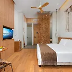 Manli Hotel Shanghai Pudong Airport Branch -Provide Free Shuttle Buses To Pudong Airport And Disneyland