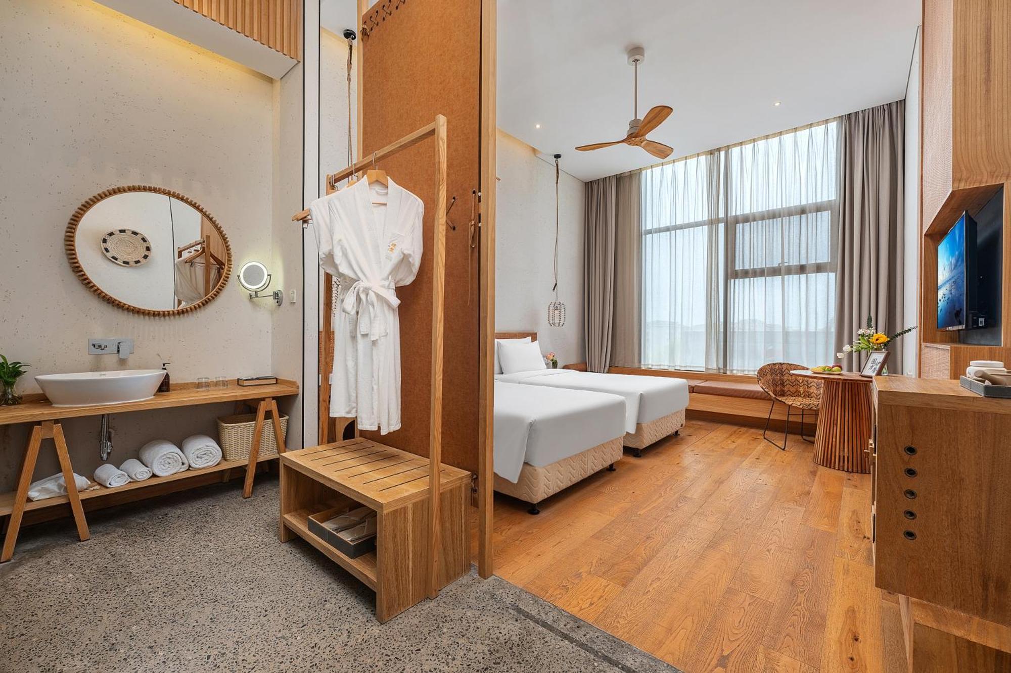 Manli Hotel Shanghai Pudong Airport Branch -Provide Free Shuttle Buses To Pudong Airport And Disneyland Hotel 4*