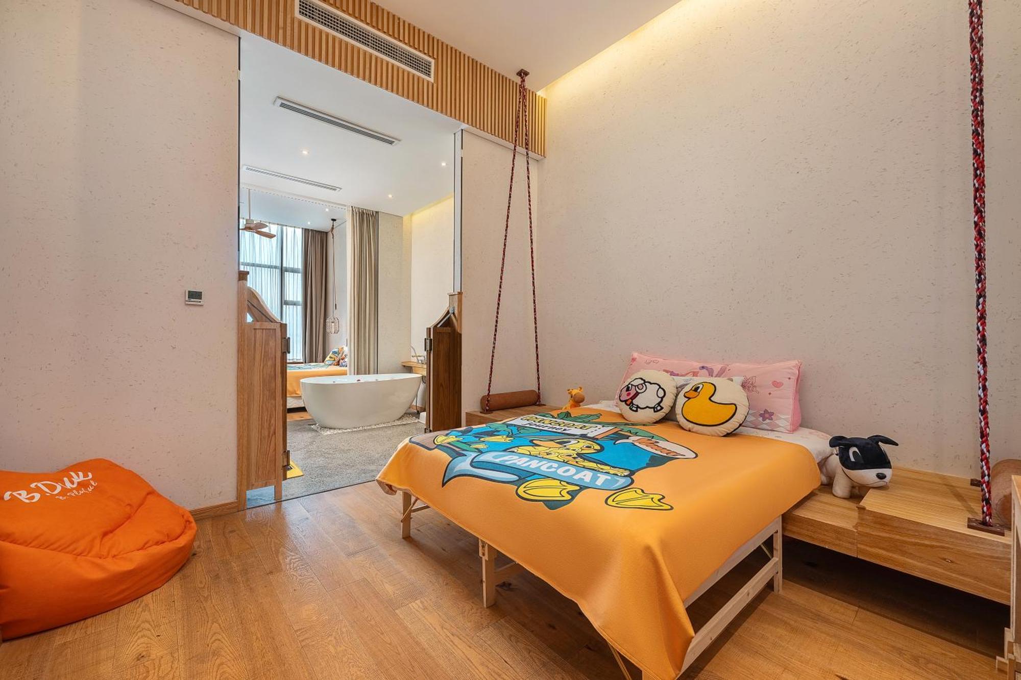 Manli Hotel Shanghai Pudong Airport Branch -Provide Free Shuttle Buses To Pudong Airport And Disneyland Hotel 4*